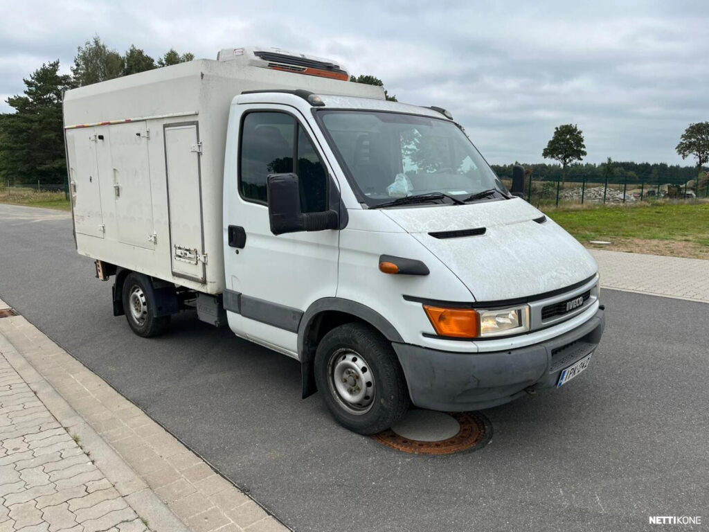 Iveco Daily 35S12 pakettiauto Vain 140 tkm